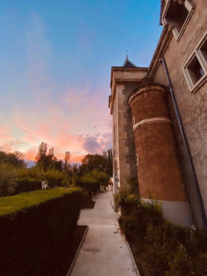 Chateau De Fontager Serves-sur-Rhone Екстер'єр фото