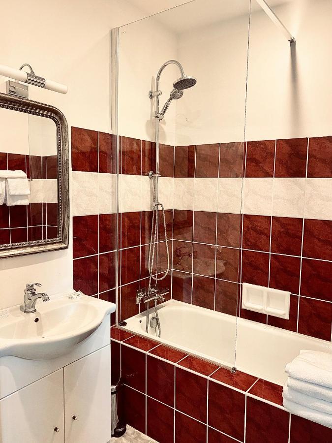 Chateau De Fontager Serves-sur-Rhone Екстер'єр фото